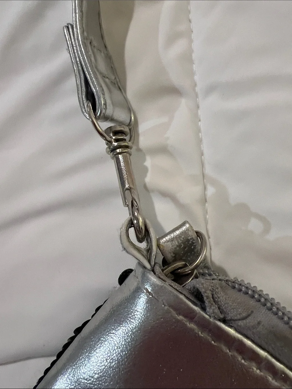 Sequin Crossbody Bag with 'Woof' Motif in Silver